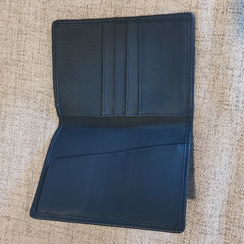 Leatherology Passport Cover 🔵 Blue Discrete Initials *LMJ* - Picture 4 of 6
